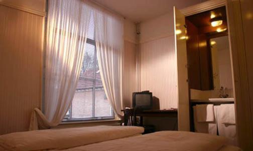 Guesthouse De Utrechtsche Dom Gouda Quarto foto
